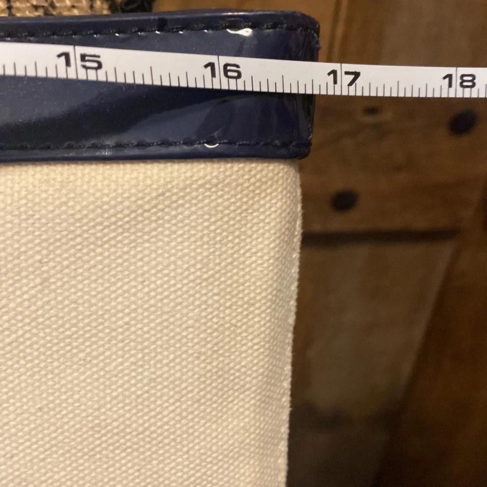 New. Canvas tote. - Picture 6 of 7